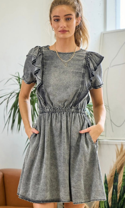 SHORT SLEEVE RUFFLE DENIM DRESS